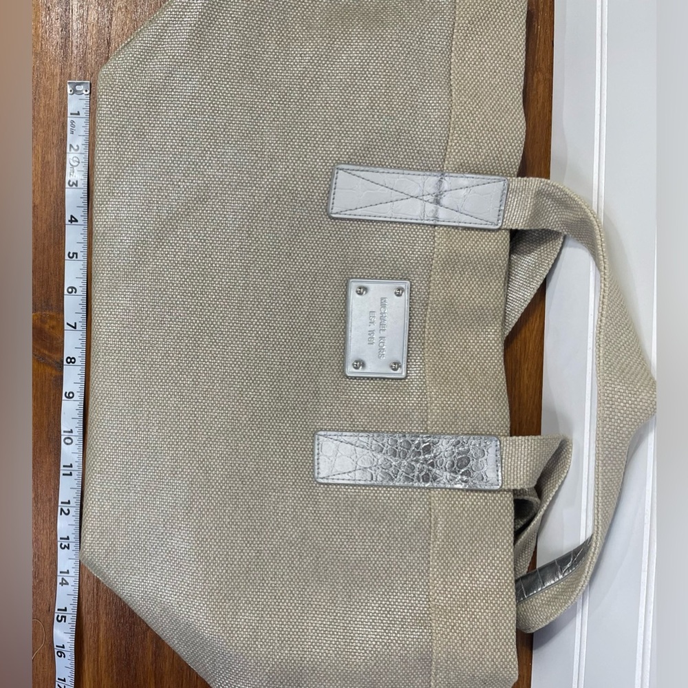 Michael Kors Tan Tote Bag - Picture 8 of 14